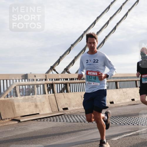 03.10.2024 - Köhlbrandbrückenlauf Matties Gatica Varas http://msf.ph/oto/7173285 03.10.2024 09:22:07 Position 2 2022, 1218, 1068, 2017, 117 meine-sportfotos.de