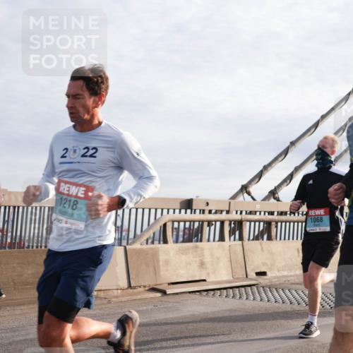 03.10.2024 - Köhlbrandbrückenlauf Matties Gatica Varas http://msf.ph/oto/7173324 03.10.2024 09:22:08 Position 2 2022, 1218, 1068, 2017, 1170 meine-sportfotos.de
