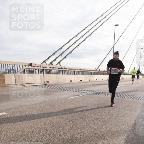 03.10.2024 - Köhlbrandbrückenlauf Matties Gatica Varas http://msf.ph/oto/7173463 03.10.2024 09:22:11 Position 2 1435 meine-sportfotos.de