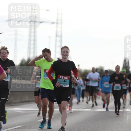 03.10.2024 - Köhlbrandbrückenlauf Fuchs,  Jonas http://msf.ph/oto/7173568 03.10.2024 09:12:56 Position 3 12, 1344 meine-sportfotos.de