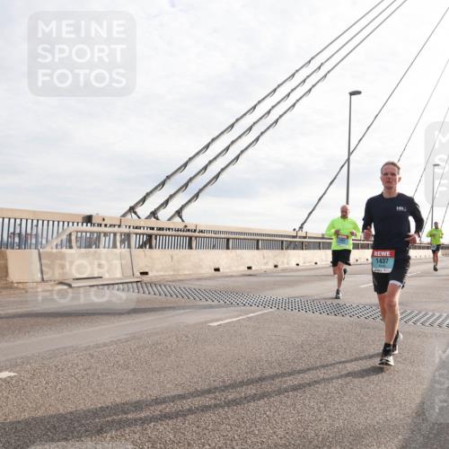 03.10.2024 - Köhlbrandbrückenlauf Matties Gatica Varas http://msf.ph/oto/7173569 03.10.2024 09:22:13 Position 2 1437 meine-sportfotos.de
