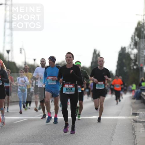 03.10.2024 - Köhlbrandbrückenlauf Fuchs,  Jonas http://msf.ph/oto/7173632 03.10.2024 09:12:58 Position 3 1214, 124, 1229, 1159 meine-sportfotos.de