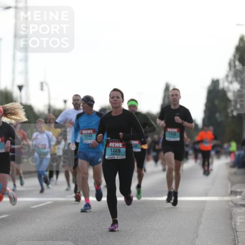 03.10.2024 - Köhlbrandbrückenlauf Fuchs,  Jonas http://msf.ph/oto/7173649 03.10.2024 09:12:58 Position 3 1214, 1112, 1243, 1229, 1159 meine-sportfotos.de