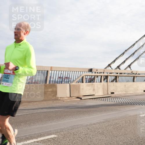 03.10.2024 - Köhlbrandbrückenlauf Matties Gatica Varas http://msf.ph/oto/7173678 03.10.2024 09:22:15 Position 2 1482 meine-sportfotos.de