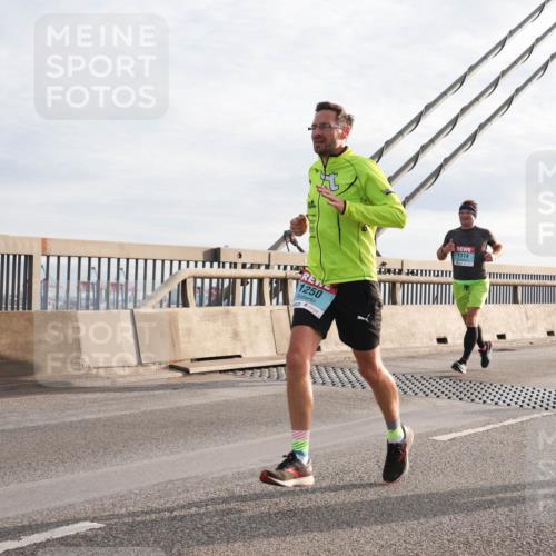 03.10.2024 - Köhlbrandbrückenlauf Matties Gatica Varas http://msf.ph/oto/7173793 03.10.2024 09:22:18 Position 2 1250, 1114 meine-sportfotos.de