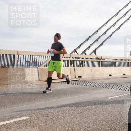 03.10.2024 - Köhlbrandbrückenlauf Matties Gatica Varas http://msf.ph/oto/7173850 03.10.2024 09:22:19 Position 2 11401 meine-sportfotos.de