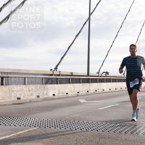 03.10.2024 - Köhlbrandbrückenlauf Matties Gatica Varas http://msf.ph/oto/7174035 03.10.2024 09:22:25 Position 2 1066 meine-sportfotos.de