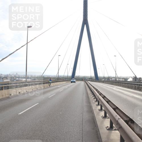 03.10.2024 - Köhlbrandbrückenlauf Jannik Wohlers http://msf.ph/oto/7174054 03.10.2024 09:14:29 Position 1  meine-sportfotos.de