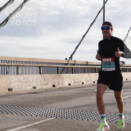 03.10.2024 - Köhlbrandbrückenlauf Matties Gatica Varas http://msf.ph/oto/7174221 03.10.2024 09:22:29 Position 2 1245 meine-sportfotos.de