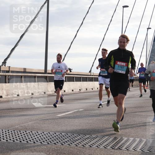 03.10.2024 - Köhlbrandbrückenlauf Matties Gatica Varas http://msf.ph/oto/7174258 03.10.2024 09:22:31 Position 2 1217, 2696, 1197, 1493, 1139 meine-sportfotos.de