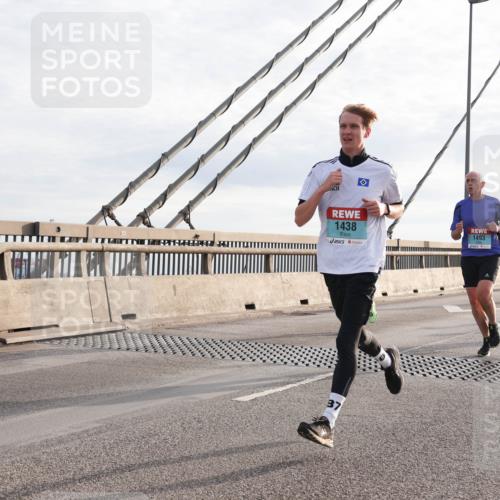03.10.2024 - Köhlbrandbrückenlauf Matties Gatica Varas http://msf.ph/oto/7174541 03.10.2024 09:22:36 Position 2 1438, 37, 1493 meine-sportfotos.de