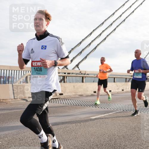 03.10.2024 - Köhlbrandbrückenlauf Matties Gatica Varas http://msf.ph/oto/7174595 03.10.2024 09:22:37 Position 2 1438, 1493 meine-sportfotos.de