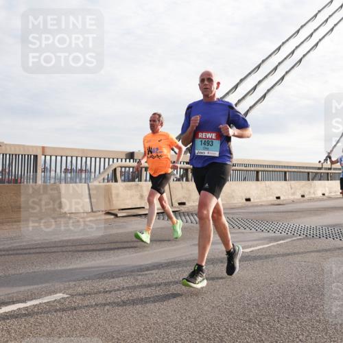 03.10.2024 - Köhlbrandbrückenlauf Matties Gatica Varas http://msf.ph/oto/7174660 03.10.2024 09:22:38 Position 2 42, 1493, 1161 meine-sportfotos.de