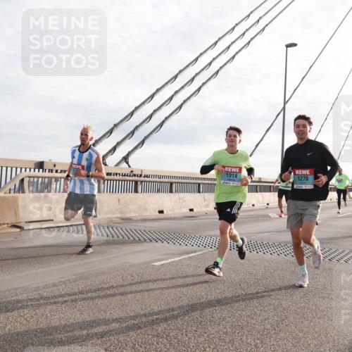 03.10.2024 - Köhlbrandbrückenlauf Matties Gatica Varas http://msf.ph/oto/7174796 03.10.2024 09:22:40 Position 2 1914, 1270 meine-sportfotos.de