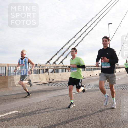 03.10.2024 - Köhlbrandbrückenlauf Matties Gatica Varas http://msf.ph/oto/7174816 03.10.2024 09:22:40 Position 2 1108, 1914, 1270 meine-sportfotos.de