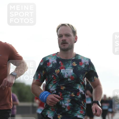 03.10.2024 - Köhlbrandbrückenlauf Fuchs,  Jonas http://msf.ph/oto/7174819 03.10.2024 09:13:33 Position 3 1533 meine-sportfotos.de