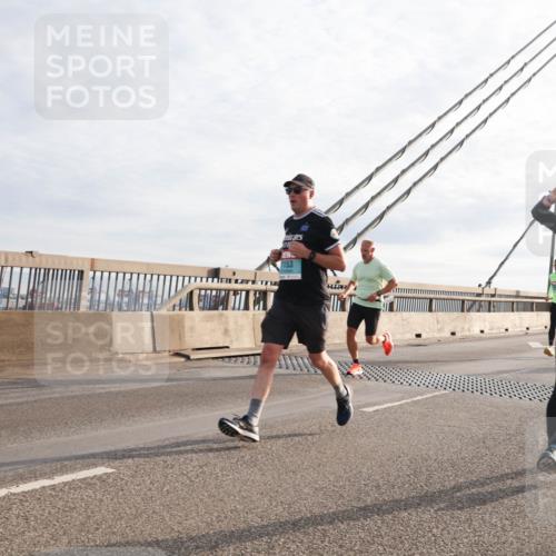 03.10.2024 - Köhlbrandbrückenlauf Matties Gatica Varas http://msf.ph/oto/7174879 03.10.2024 09:22:42 Position 2 1153, 1083 meine-sportfotos.de