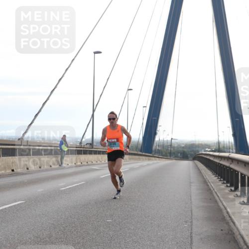 03.10.2024 - Köhlbrandbrückenlauf Jannik Wohlers http://msf.ph/oto/7174905 03.10.2024 09:14:44 Position 1 3735 meine-sportfotos.de