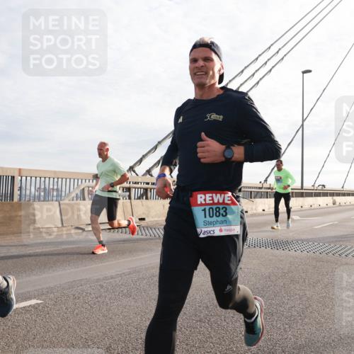 03.10.2024 - Köhlbrandbrückenlauf Matties Gatica Varas http://msf.ph/oto/7174922 03.10.2024 09:22:42 Position 2 1083 meine-sportfotos.de