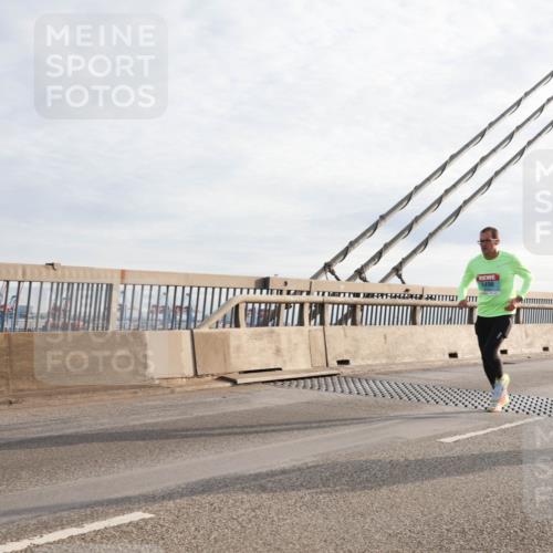 03.10.2024 - Köhlbrandbrückenlauf Matties Gatica Varas http://msf.ph/oto/7174959 03.10.2024 09:22:43 Position 2 1496 meine-sportfotos.de