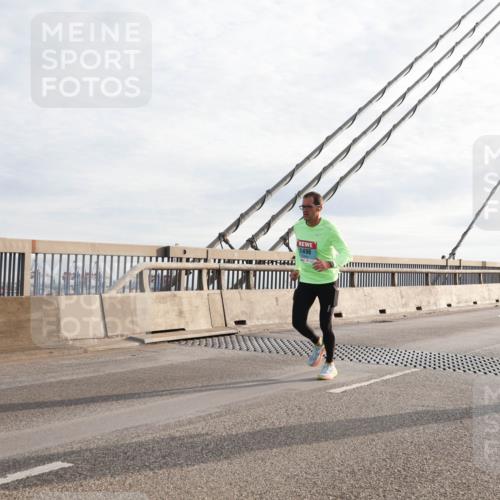 03.10.2024 - Köhlbrandbrückenlauf Matties Gatica Varas http://msf.ph/oto/7174974 03.10.2024 09:22:44 Position 2 1496 meine-sportfotos.de