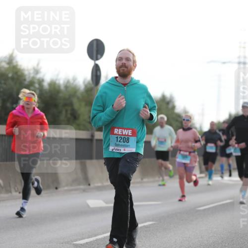 03.10.2024 - Köhlbrandbrückenlauf Fuchs,  Jonas http://msf.ph/oto/7175048 03.10.2024 09:13:43 Position 3 1208 meine-sportfotos.de