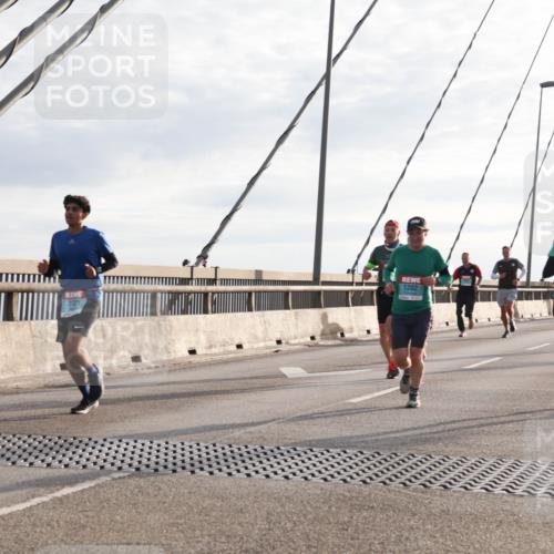 03.10.2024 - Köhlbrandbrückenlauf Matties Gatica Varas http://msf.ph/oto/7175169 03.10.2024 09:22:50 Position 2 1327, 1202, 1121 meine-sportfotos.de