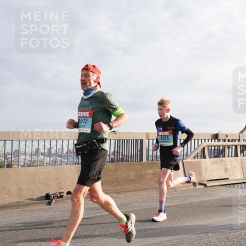 03.10.2024 - Köhlbrandbrückenlauf Matties Gatica Varas http://msf.ph/oto/7175432 03.10.2024 09:22:54 Position 2 1512, 2076 meine-sportfotos.de