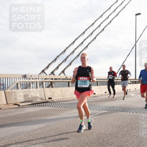 03.10.2024 - Köhlbrandbrückenlauf Matties Gatica Varas http://msf.ph/oto/7175479 03.10.2024 09:22:54 Position 2 1193 meine-sportfotos.de