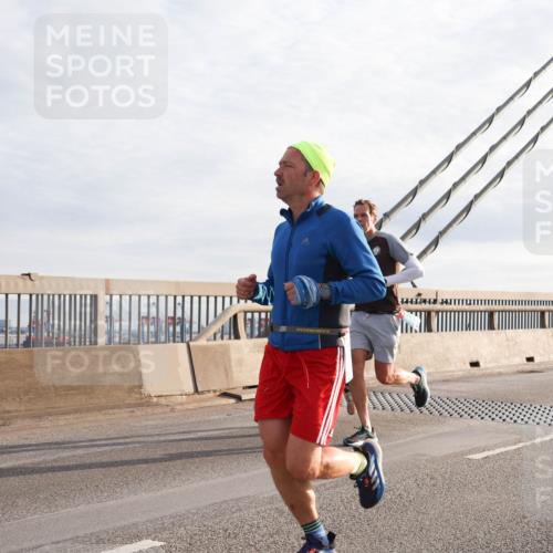 03.10.2024 - Köhlbrandbrückenlauf Matties Gatica Varas http://msf.ph/oto/7175572 03.10.2024 09:22:56 Position 2  meine-sportfotos.de