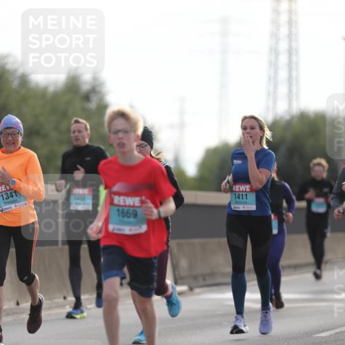 03.10.2024 - Köhlbrandbrückenlauf Fuchs,  Jonas http://msf.ph/oto/7175681 03.10.2024 09:14:04 Position 3 90, 1341, 1456, 1669, 1411, 1412 meine-sportfotos.de