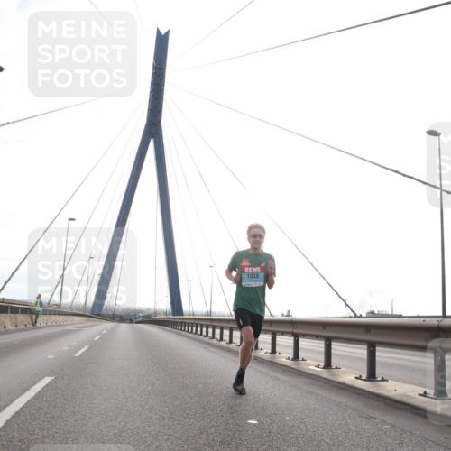 03.10.2024 - Köhlbrandbrückenlauf Jannik Wohlers http://msf.ph/oto/7175881 03.10.2024 09:16:22 Position 1 1038 meine-sportfotos.de