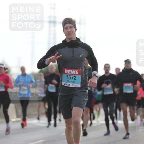 03.10.2024 - Köhlbrandbrückenlauf Fuchs,  Jonas http://msf.ph/oto/7176003 03.10.2024 09:14:10 Position 3 90, 1572 meine-sportfotos.de