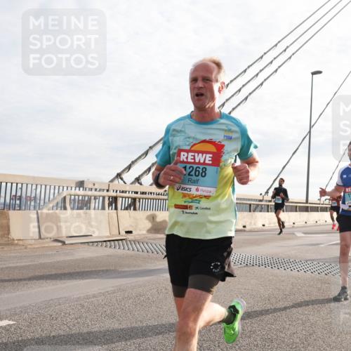 03.10.2024 - Köhlbrandbrückenlauf Matties Gatica Varas http://msf.ph/oto/7176029 03.10.2024 09:23:05 Position 2 1268, 2016, 1123 meine-sportfotos.de