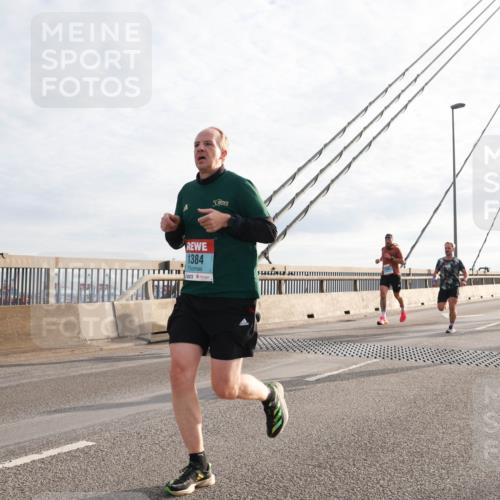 03.10.2024 - Köhlbrandbrückenlauf Matties Gatica Varas http://msf.ph/oto/7176145 03.10.2024 09:23:08 Position 2 1384 meine-sportfotos.de