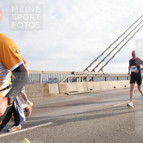 03.10.2024 - Köhlbrandbrückenlauf Matties Gatica Varas http://msf.ph/oto/7176275 03.10.2024 09:23:10 Position 2 7372, 17 meine-sportfotos.de