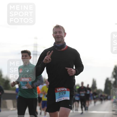 03.10.2024 - Köhlbrandbrückenlauf Fuchs,  Jonas http://msf.ph/oto/7176422 03.10.2024 09:14:19 Position 3 5, 123, 2728 meine-sportfotos.de