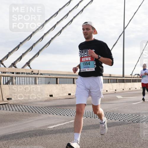 03.10.2024 - Köhlbrandbrückenlauf Matties Gatica Varas http://msf.ph/oto/7176497 03.10.2024 09:23:14 Position 2 1554, 1439, 1416 meine-sportfotos.de