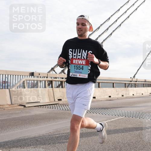 03.10.2024 - Köhlbrandbrückenlauf Matties Gatica Varas http://msf.ph/oto/7176519 03.10.2024 09:23:14 Position 2 1554 meine-sportfotos.de