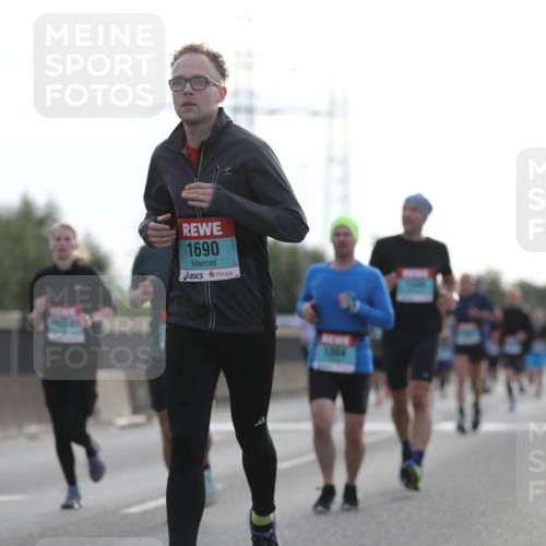 03.10.2024 - Köhlbrandbrückenlauf Fuchs,  Jonas http://msf.ph/oto/7176602 03.10.2024 09:14:24 Position 3 1690, 1304 meine-sportfotos.de