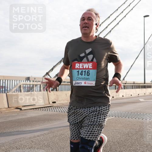 03.10.2024 - Köhlbrandbrückenlauf Matties Gatica Varas http://msf.ph/oto/7176610 03.10.2024 09:23:16 Position 2 1416 meine-sportfotos.de