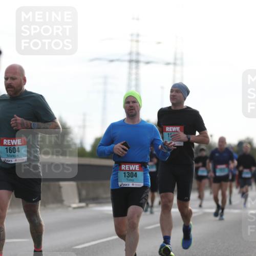 03.10.2024 - Köhlbrandbrückenlauf Fuchs,  Jonas http://msf.ph/oto/7176622 03.10.2024 09:14:25 Position 3 0, 1604, 1304, 15 meine-sportfotos.de
