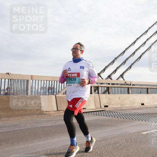 03.10.2024 - Köhlbrandbrückenlauf Matties Gatica Varas http://msf.ph/oto/7176647 03.10.2024 09:23:17 Position 2 1439 meine-sportfotos.de