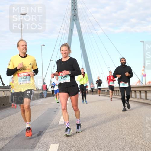 03.10.2024 - Köhlbrandbrückenlauf Jannik Wohlers http://msf.ph/oto/7176654 03.10.2024 09:42:57 Position 2 2439, 2840, 1232 meine-sportfotos.de