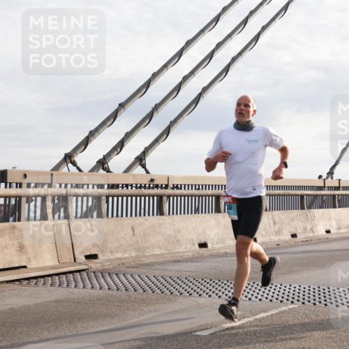 03.10.2024 - Köhlbrandbrückenlauf Matties Gatica Varas http://msf.ph/oto/7176705 03.10.2024 09:23:19 Position 2  meine-sportfotos.de