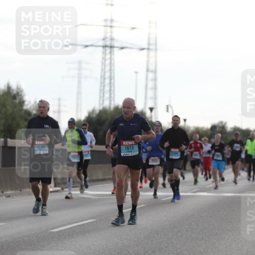 03.10.2024 - Köhlbrandbrückenlauf Fuchs,  Jonas http://msf.ph/oto/7176740 03.10.2024 09:14:28 Position 3 1730, 1613, 1694 meine-sportfotos.de