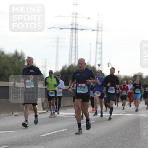 03.10.2024 - Köhlbrandbrückenlauf Fuchs,  Jonas http://msf.ph/oto/7176752 03.10.2024 09:14:28 Position 3 1730, 1613, 1694 meine-sportfotos.de