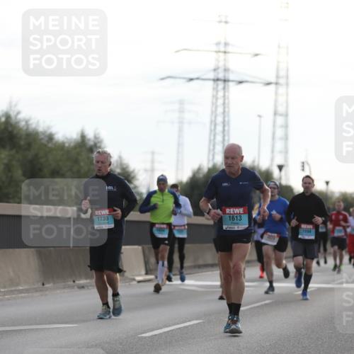 03.10.2024 - Köhlbrandbrückenlauf Fuchs,  Jonas http://msf.ph/oto/7176766 03.10.2024 09:14:28 Position 3 1730, 1654, 1613, 409, 1694 meine-sportfotos.de
