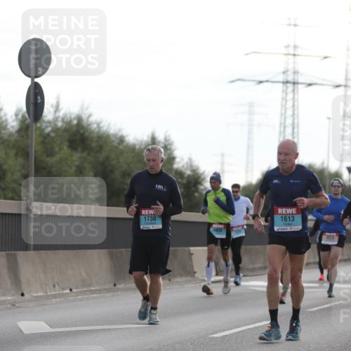03.10.2024 - Köhlbrandbrückenlauf Fuchs,  Jonas http://msf.ph/oto/7176789 03.10.2024 09:14:28 Position 3 1730, 1613, 1934, 1694, 4520 meine-sportfotos.de