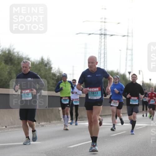 03.10.2024 - Köhlbrandbrückenlauf Fuchs,  Jonas http://msf.ph/oto/7176825 03.10.2024 09:14:29 Position 3 1730, 1934, 1613, 1694, 4520 meine-sportfotos.de